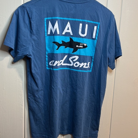 8 shirts medium and small lot bundle - Picture 3 of 10